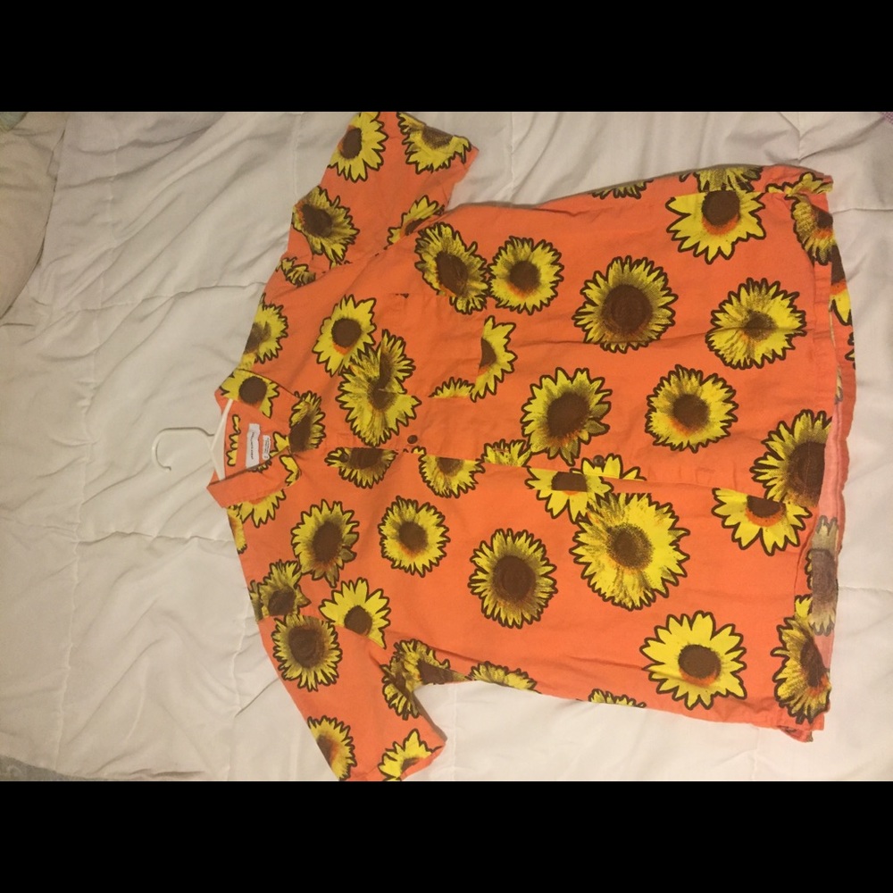 UO SS button down shirt